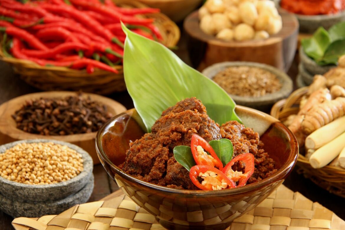 10 Rekomendasi Wisata Kuliner Di Indonesia